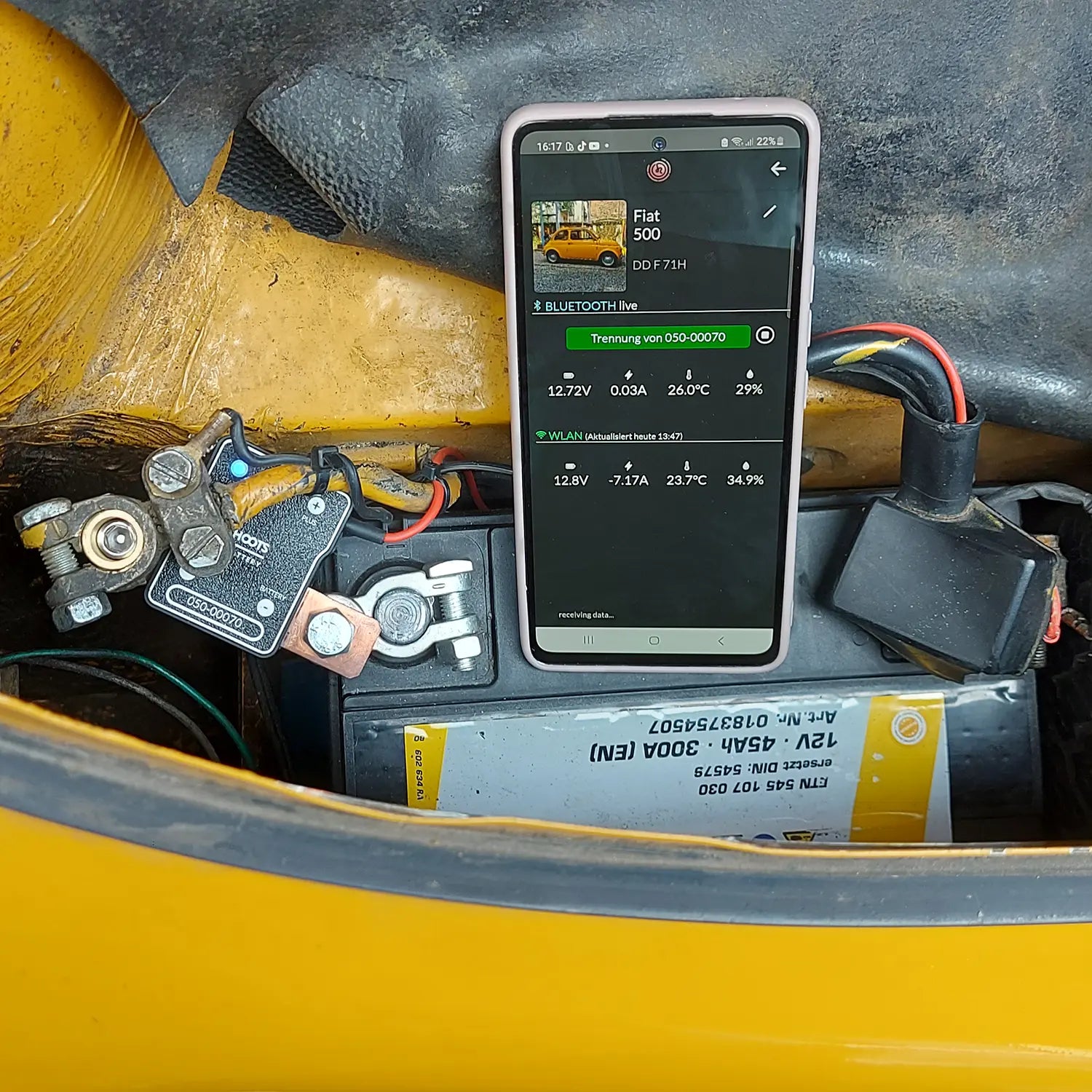 Minus-Batteriepolklemme und Minuspol für HOOTS Batteriewächter